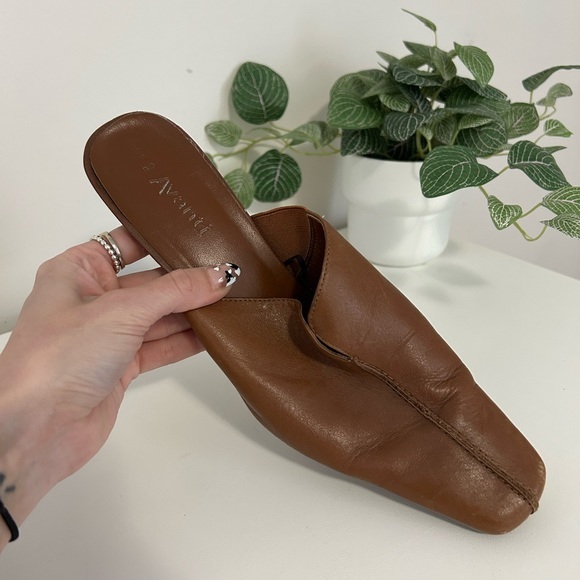 VINTAGE kitten heels - Picture 7 of 9